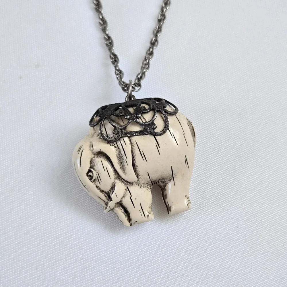 Vintage Elephant Necklace Carved Celluloid Pendant Silvertone Chain Classic Boho